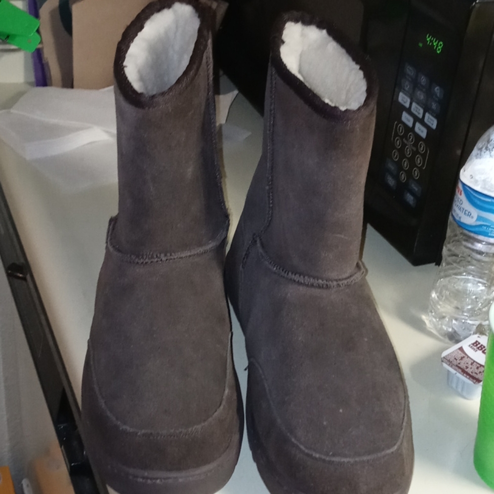 The realm brown boots